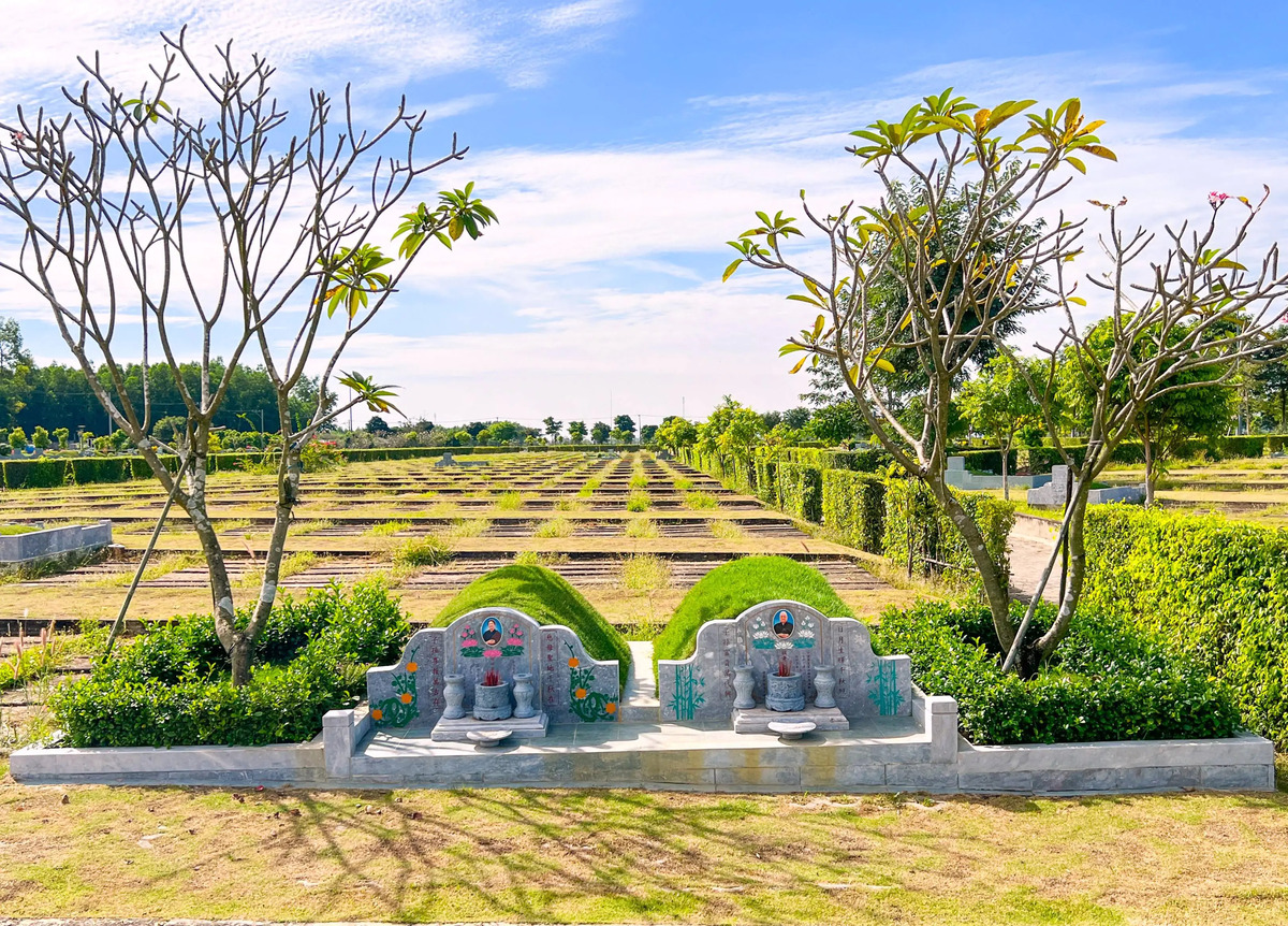 bia mộ người hoa