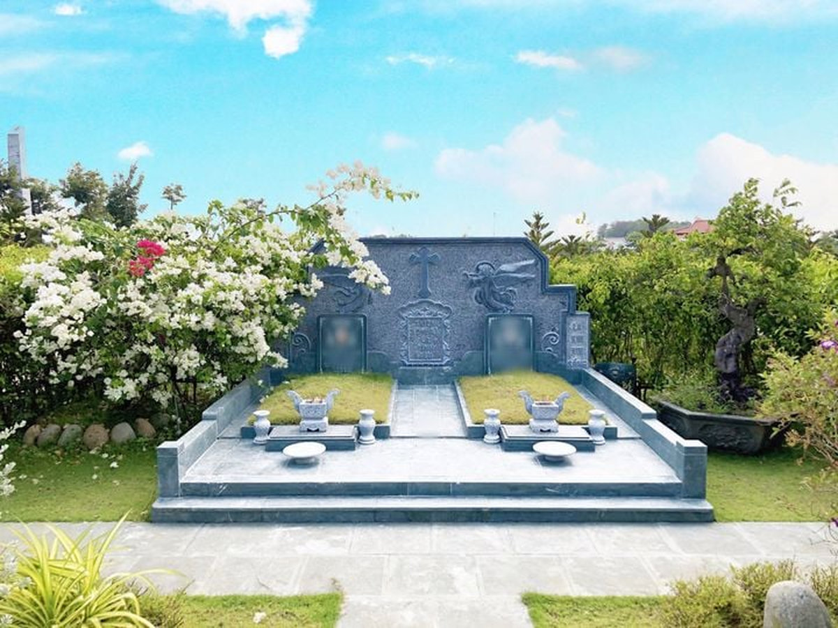 Mộ công giáo