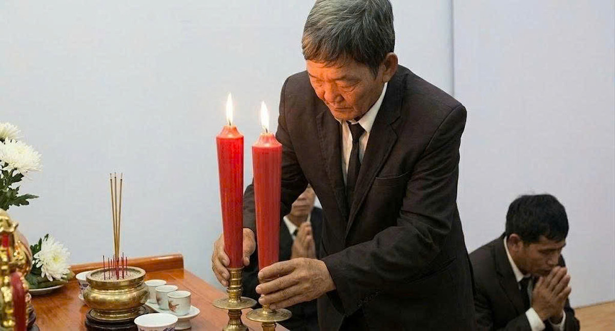 Cặp đèn cầy bái quan