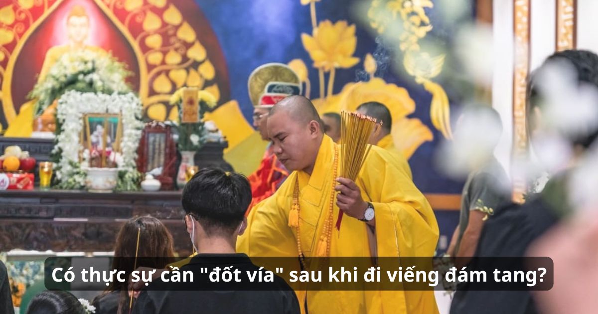 Có thực sự cần "đốt vía" sau khi đi viếng đám tang?