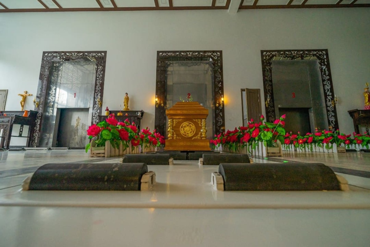 cách nghi thức mai táng