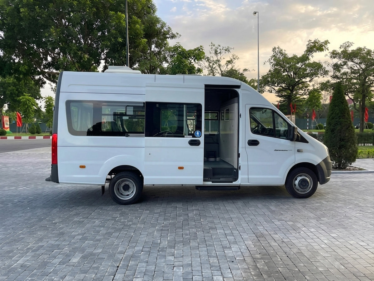 Xe tang lễ 16 chỗ