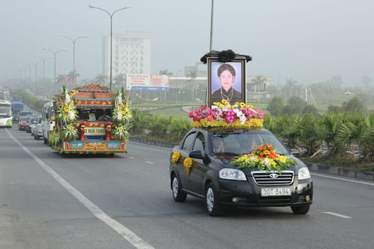 Xe tang lễ giá bao nhiêu