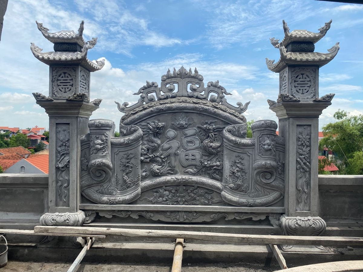 Bức bình phong đá