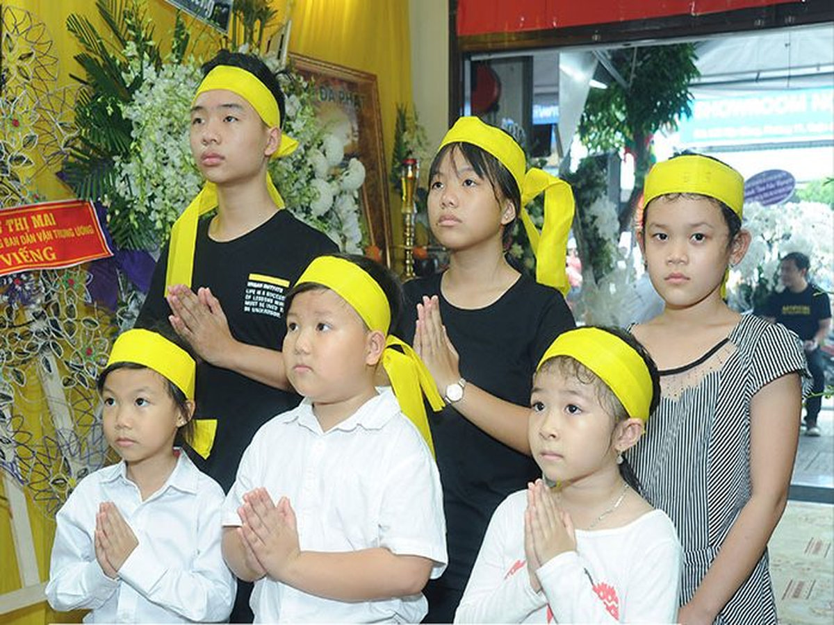Áo tang lễ dành cho cháu chắt