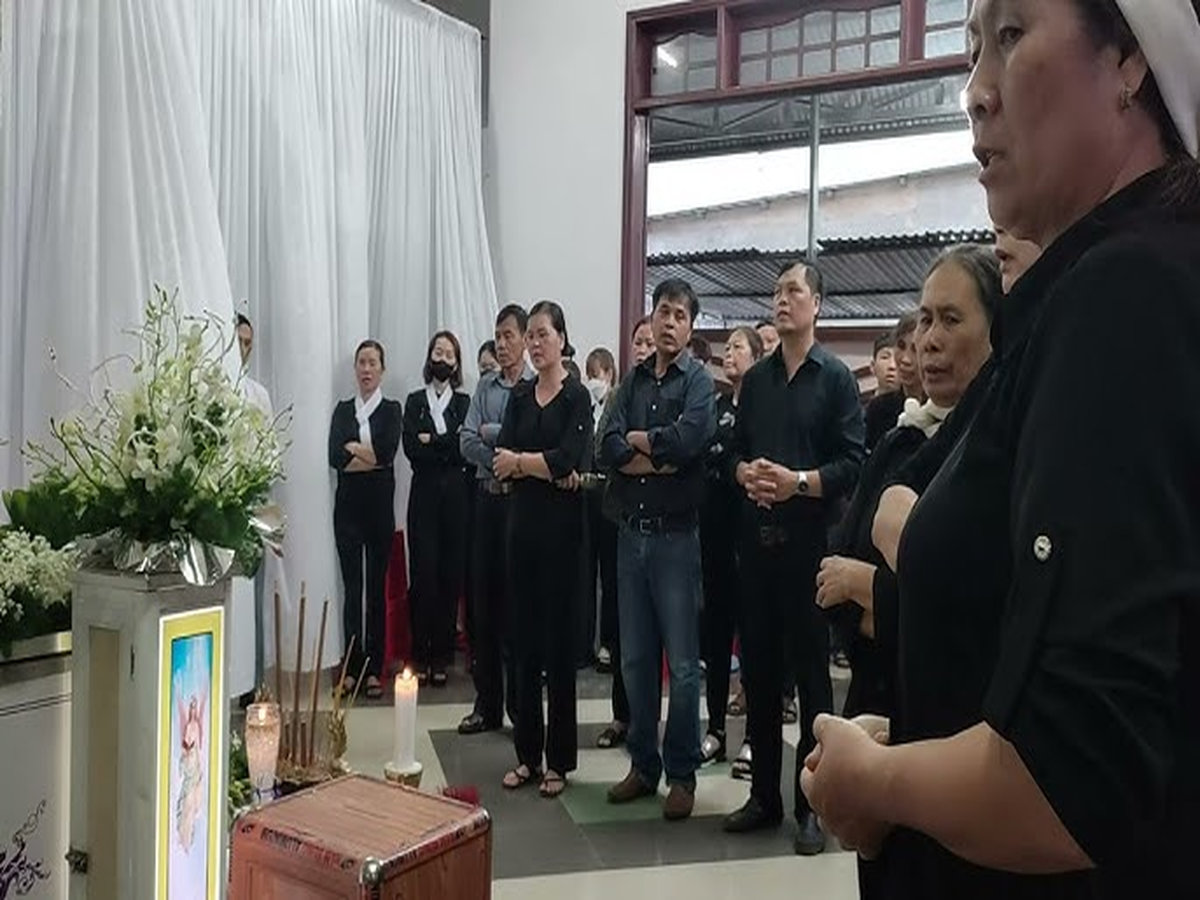 Áo tang lễ dành cho họ hàng