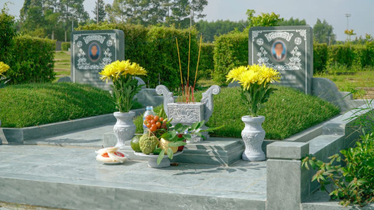 lập mộ đá đôi