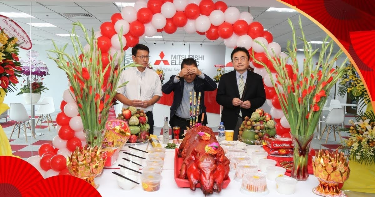 Cúng khai trương giá như thế nào