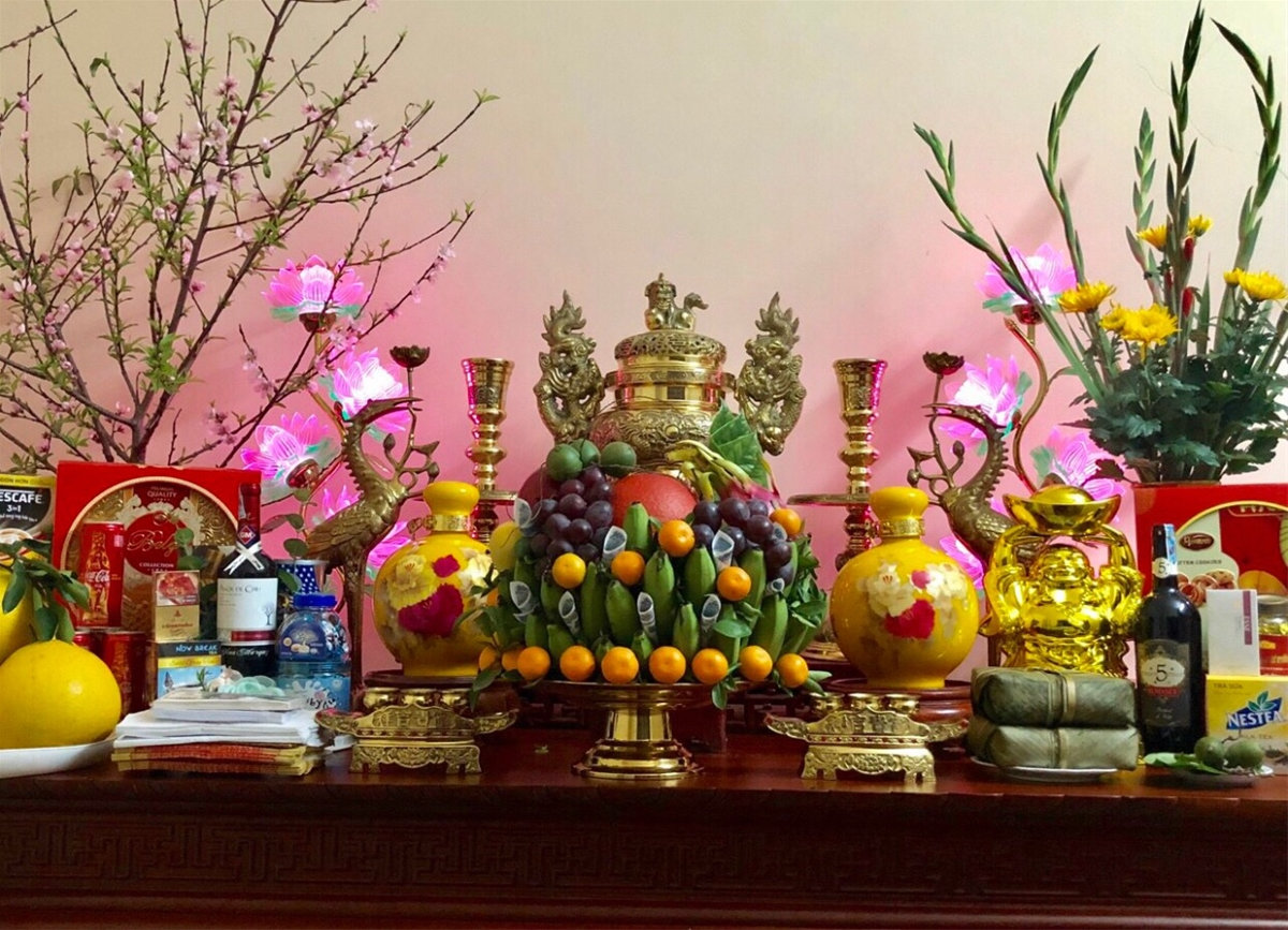 dọn dẹp bàn thờ đón tết miền Bắc