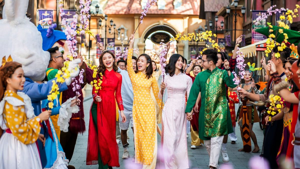 Lễ hội 3 ngày Tết 7 ngày Xuân