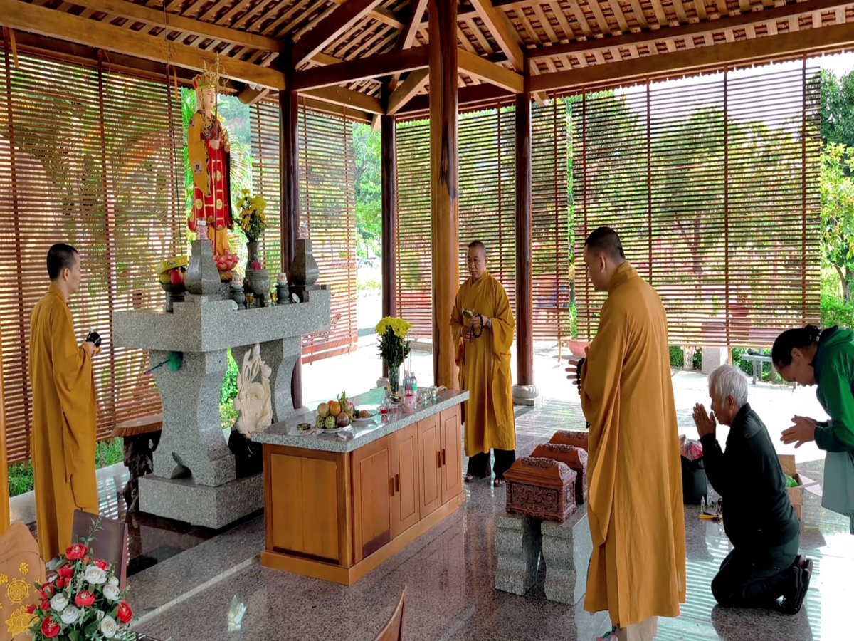 Xe chở linh cữu