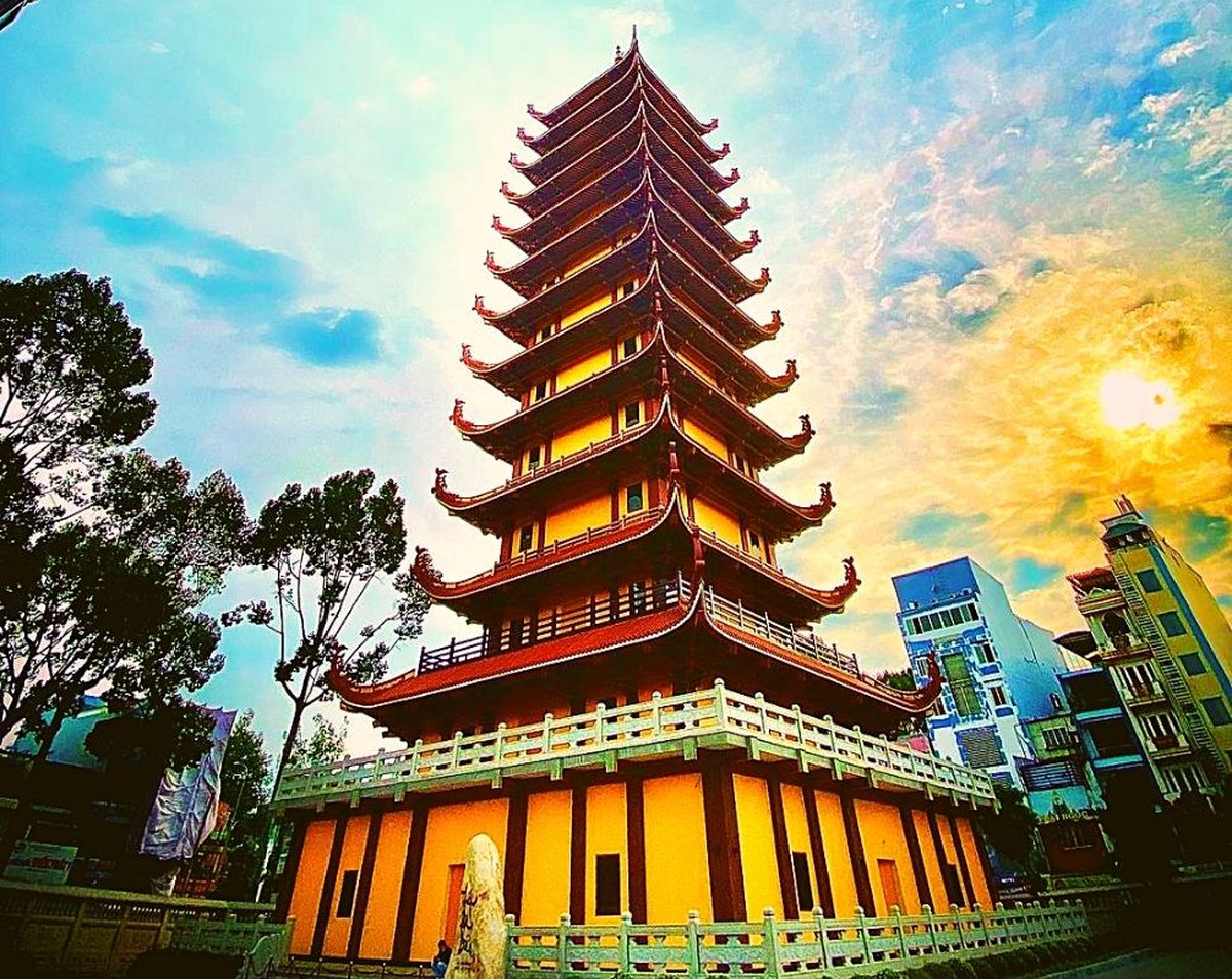 Bảo tháp Việt Nam Quốc Tự