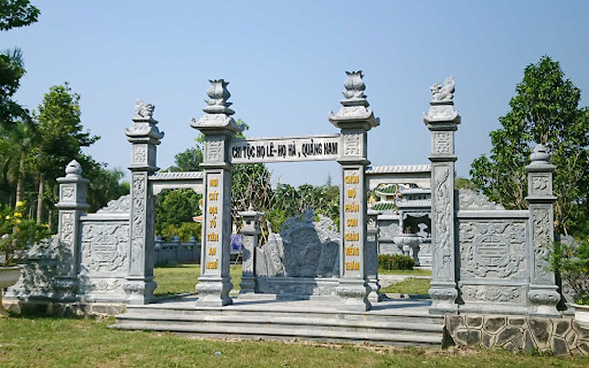 Câu đối lăng mộ gia đình