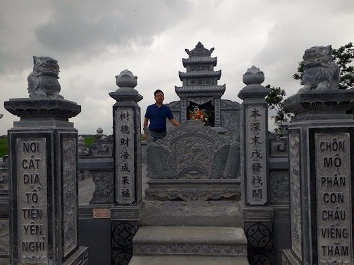 Câu đối lăng mộ gia đình