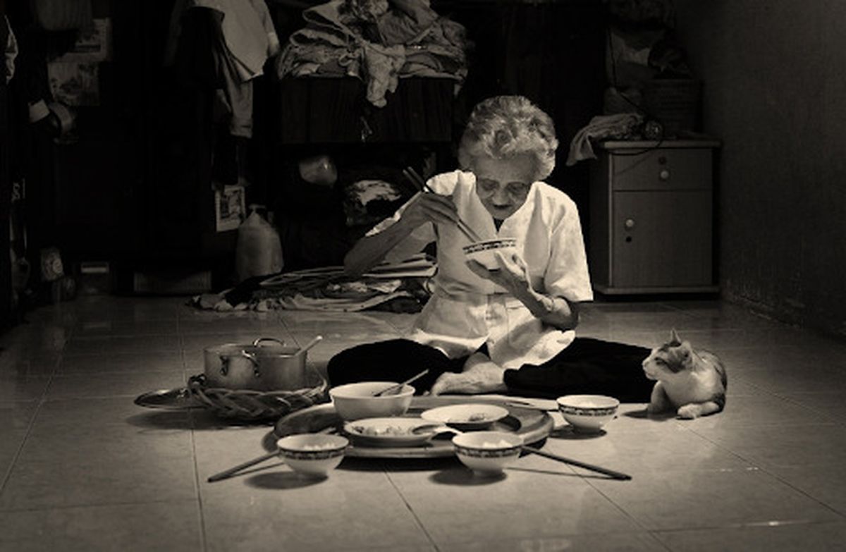 Câu đối khắc trên lăng mộ cha mẹ