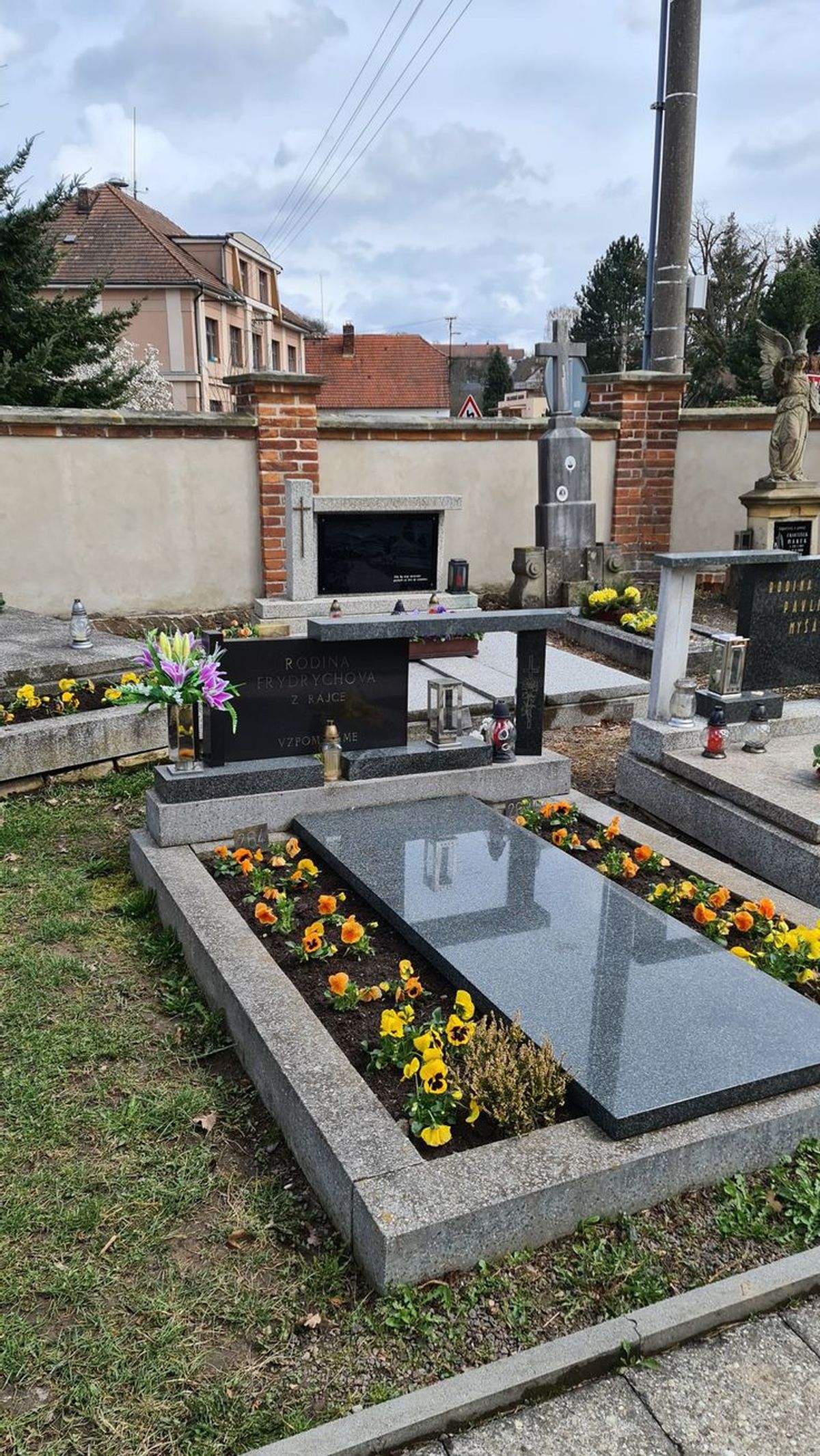 cách ghi bia mộ thai nhi